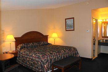 Landmark Motor Motel 3*