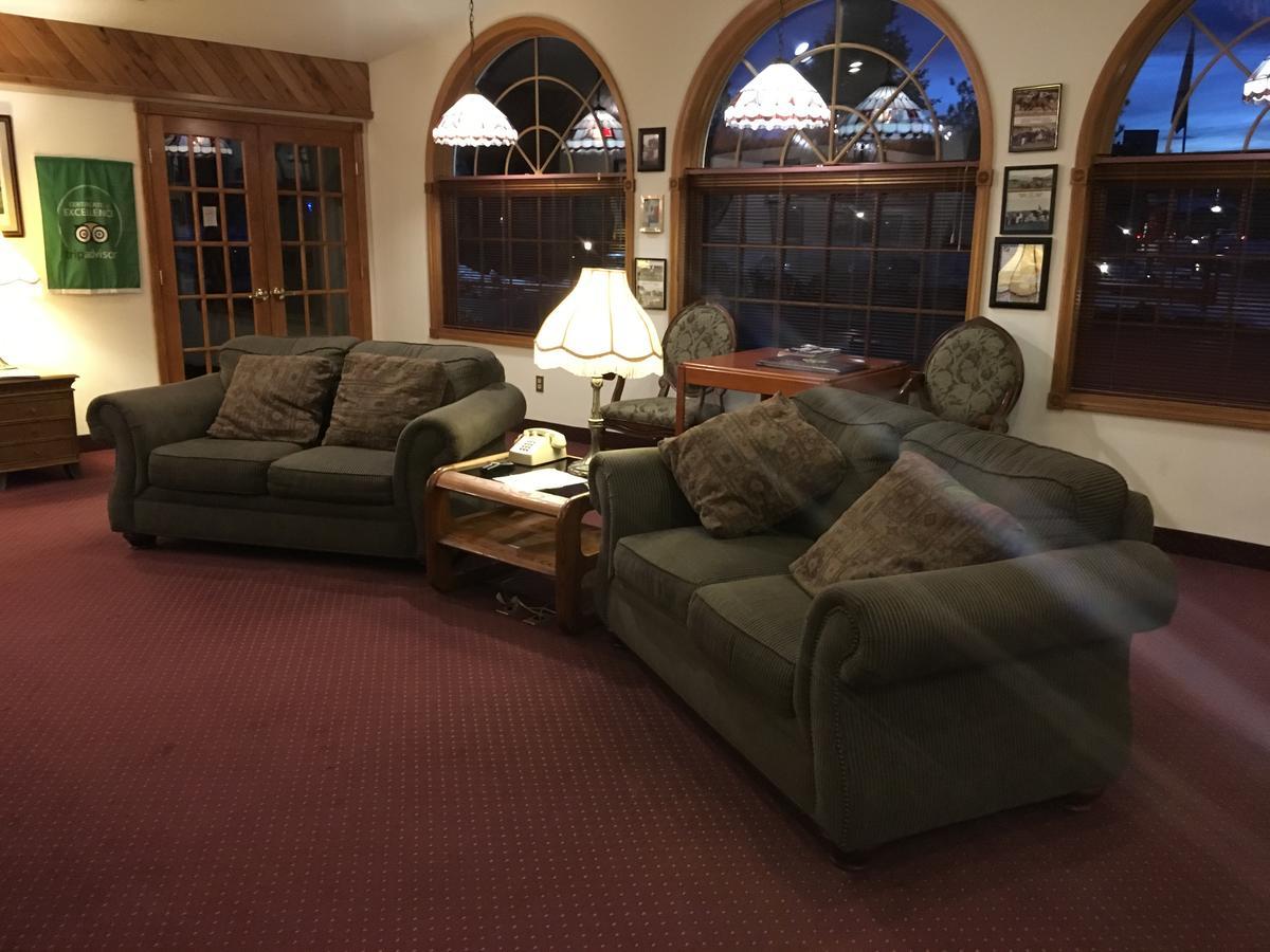 Landmark Motor Motel 3*