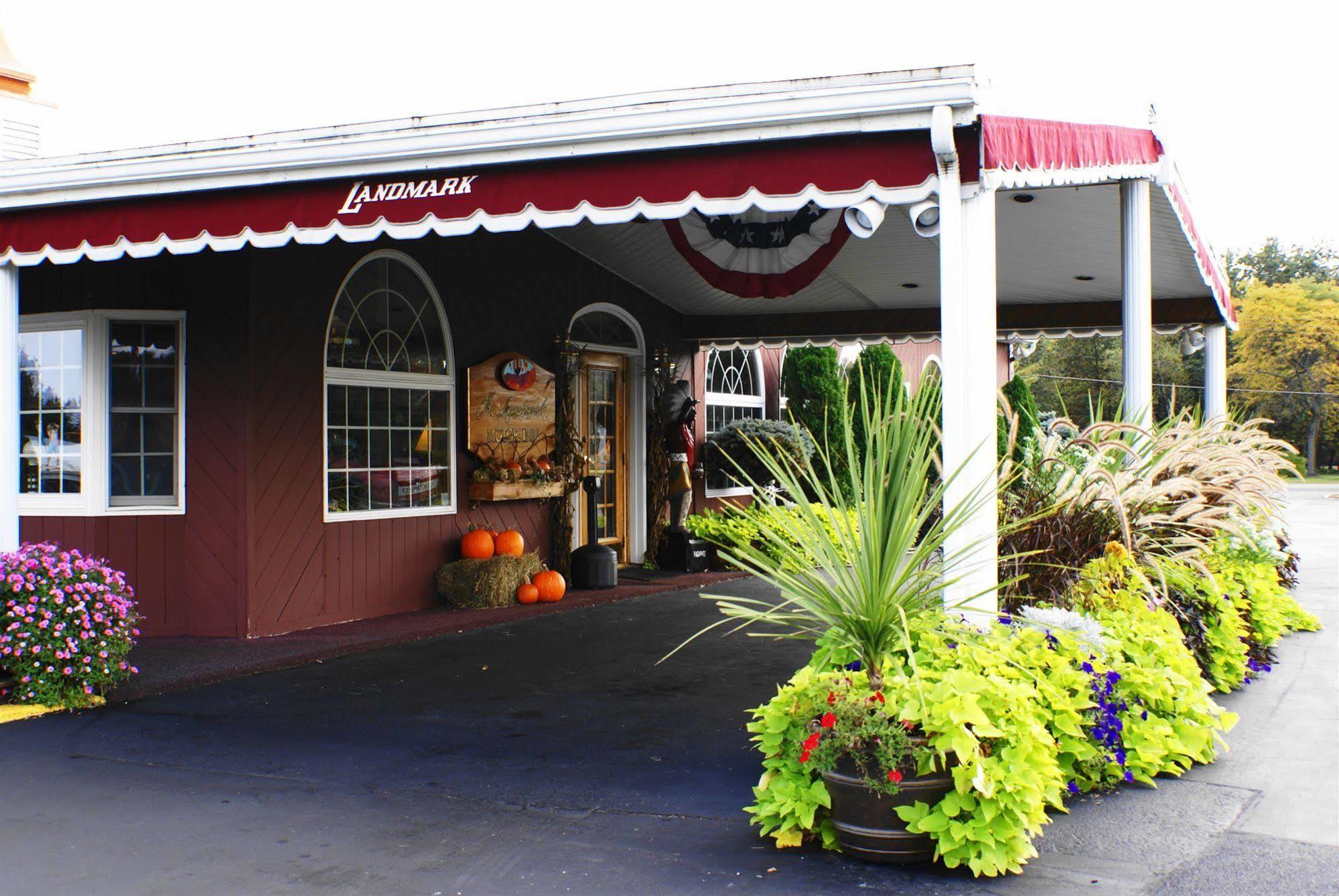 Landmark Motor 3*